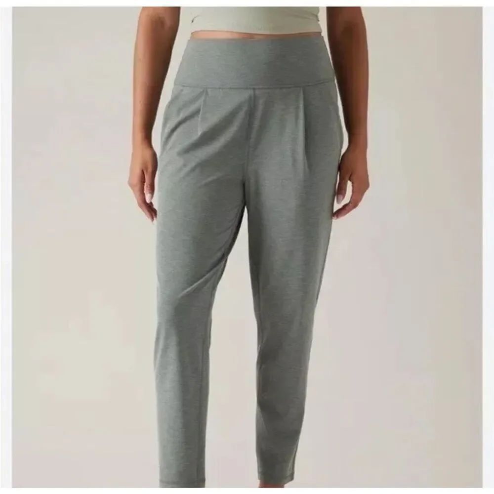 Athleta Elation Athleisure gray weekenderโS athletic pants